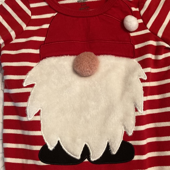 Infant’s Christmas onesie - Picture 2 of 6